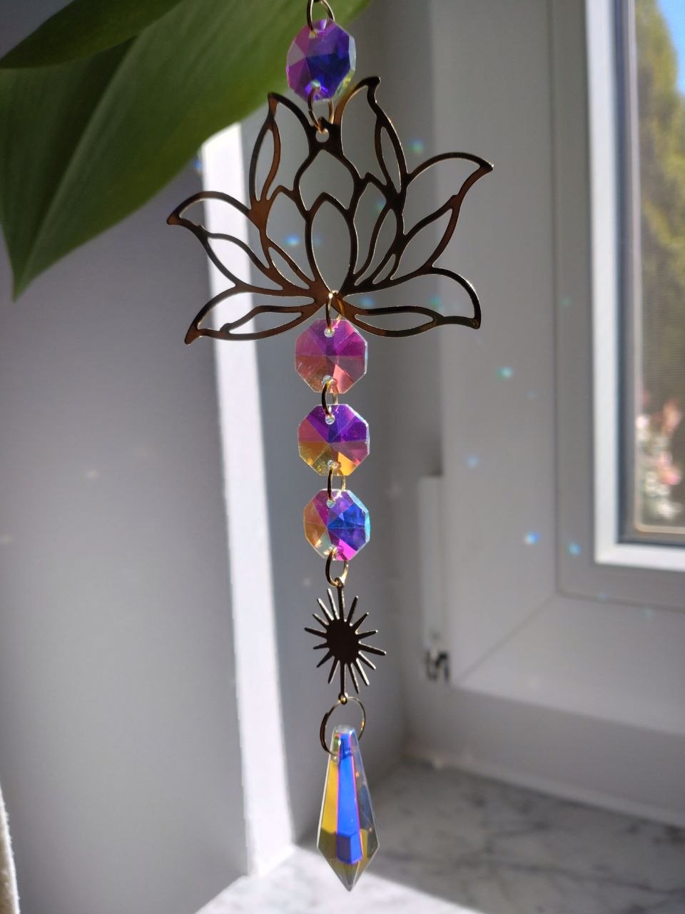 Lotuszauber Sonnenfänger – Lichtreflexe & Wohnzimmer Deko | PerlRitH